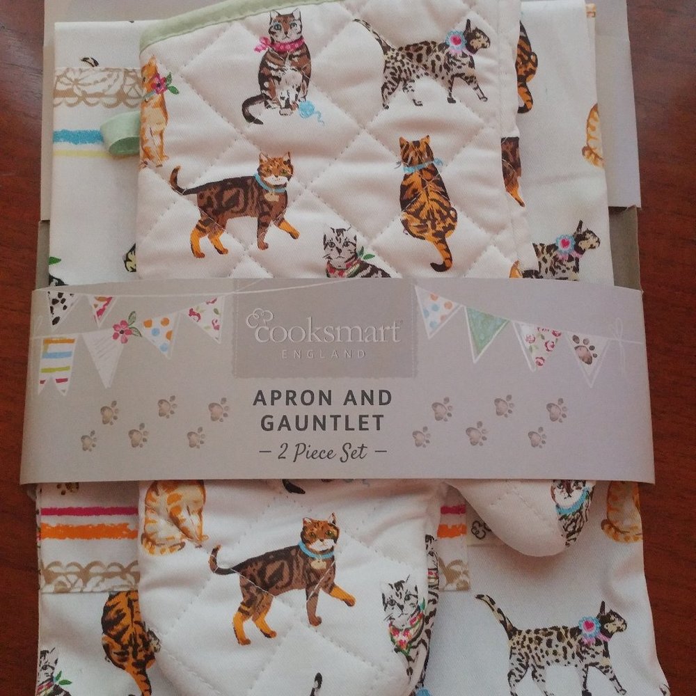 Apron and Oven Mitt Set - Cats